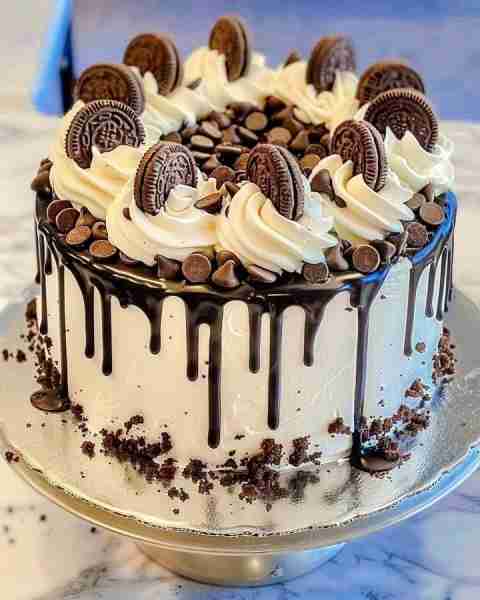 Cookies and Cream Cake Recipe 🍫 Ingredients: For the Cake Layers: 2½ cups all-purpose flour 1 tbsp...
