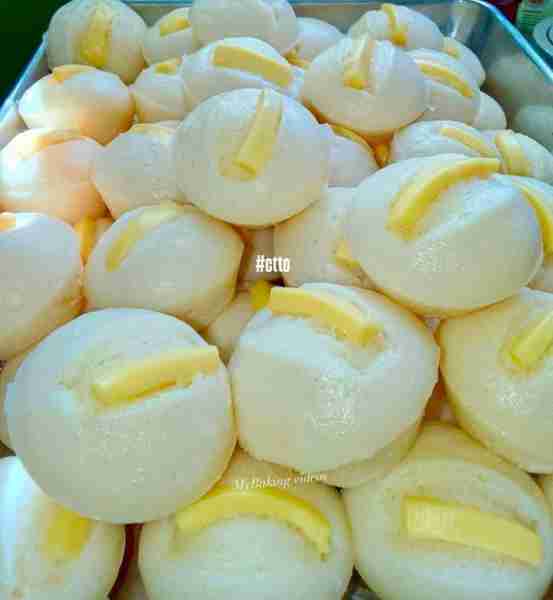 Puto cheese Recipe! INGREDIENTS: 2 cups Cake flour or All-purpose flour 1 1/2 cup Sugar 2 tbsp Bakin...