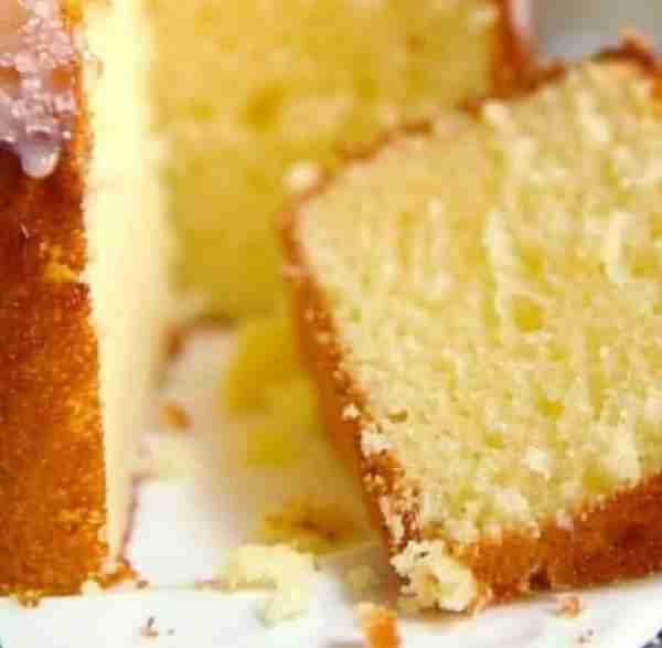 Lemon Sour Cream Pound Cake recipe that’s moist, rich, and has a bright lemony zing. It’s been tried...