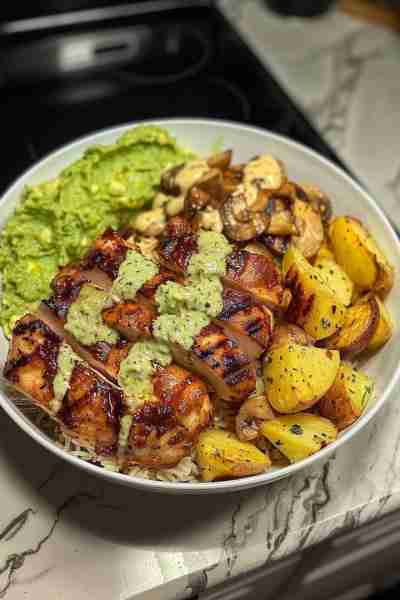 🌶️🌿🐔🥔🧀🥑🍄 Greek Spicy Hot Honey Chicken & Garlic Parmesan Potatoes with Avocado Mushroom Pesto...