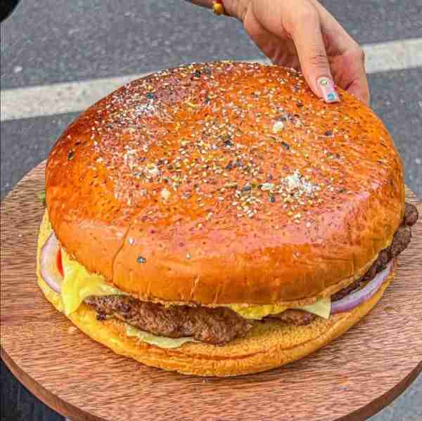 Gaint burger 🍔