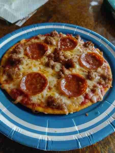 Hello everyone 🥰 my first keto pizza! Only 9 carbs for the entire 8" pizza 😁 and it was delicious!...