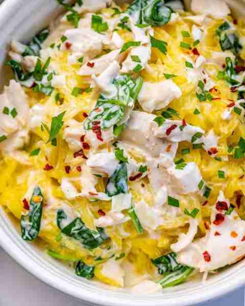 Indulge in a creamy and deliciously healthy pasta alternative – Creamy Coconut Spaghetti Squash! Thi...