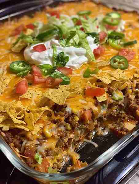 Walking Taco Casserole 😋😋 Ingredients 1 1⁄2 pounds Ground Beef 1⁄3 large Onion, chopped 1 can Gree...