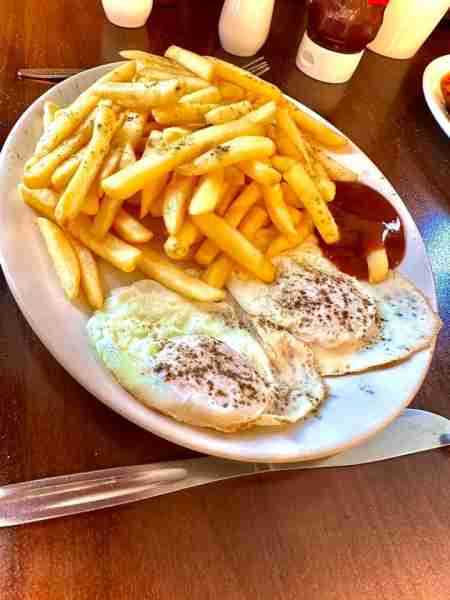 Egg and chips at the Caff. A council classic 👍