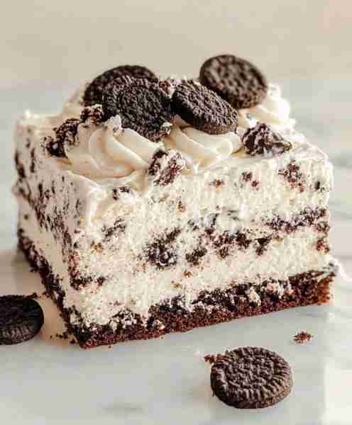 🌞☀️🌟SUMMER OREO ICE BOX CAKE🏖⛱️🌞 INGREDIENTS 2 packs of Oreo cookies (regular or mini) 3 cups hea...
