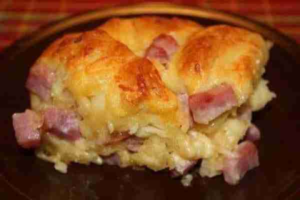 Easy, tasty & cheap for breakfast lunch or dinner with a salad Cheesy Ham Biscuit Pull Aparts 1 (16....