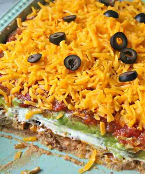 Ultimate 7 Layer Taco Dip! Family & Friends Love how Yummy it is! 🌮 RECIPE BELOW!