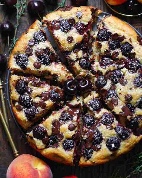Chocolate Cherry Cake!🍒🍒
