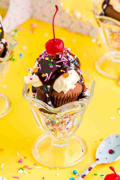 🍫😍 No need for a bowl - just grab a Brownie Sundae Cupcake and enjoy all the fudgy goodness of a b...
