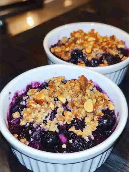 Blueberry Crisp Ingredients: 1 c blue berry (or berry of choice strawberry are lower in carbs if you...