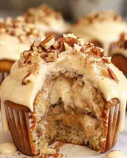 Banana Cinnamon Pecan Cupcakes with Cream Cheese Frosting Ingredients Cupcake Batter 1 1/2 cups all-...