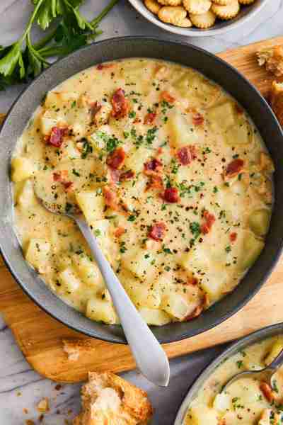 Easy Clam Chowder - Clam chowder is easier (and much better) to make right at home! So unbelievably...