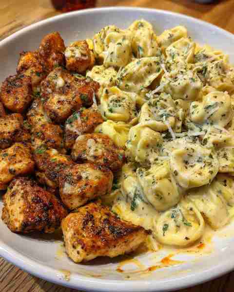 Creamy Cajun Garlic Chicken Tortellini Alfredo Ingredients: 1½ lbs boneless, skinless chicken breast...