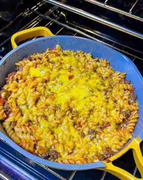 Sloppy Joe Pasta (Easy Weeknight Dinner!) Ingredients 10 ounces rotini pasta a little more than half...