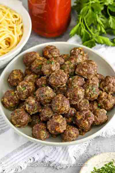 Comment RECIPE to get the recipe! Juicy, tender, and full of flavor, this easy meatball recipe is ma...