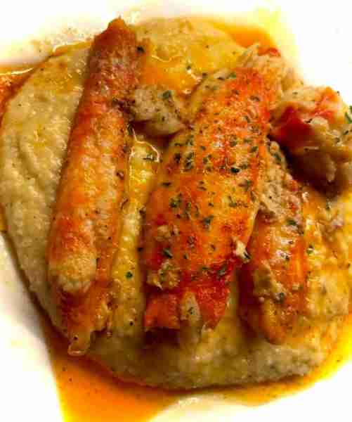 Crab & grits anyone? 🤔❤️