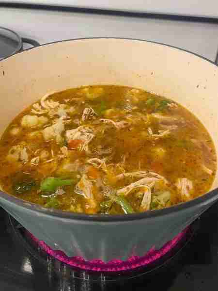 Southwest Chicken Detox Soup Ingredients: 1 1/2 pounds boneless skinless chicken breasts 1 large oni...
