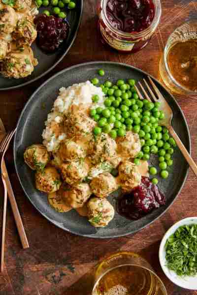Instant Pot Swedish Meatballs - Everyone's favorite IKEA Swedish meatballs made so easily right in y...