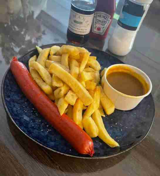 Saveloy, Chips and curry sauce 👍