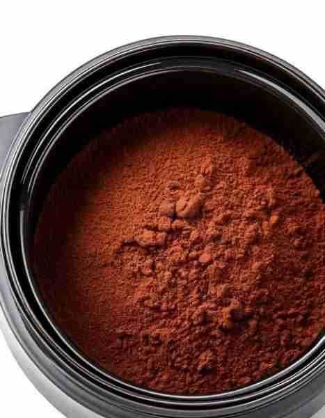 Put brownie mix in a slow cooker with these 3 ingredients. It’s mind-blowingly good. Full recipe 👇 💬