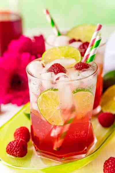 🍹🍋 This Raspberry Lime Rickey is made with zesty lime juice, luscious raspberry simple syrup, and...