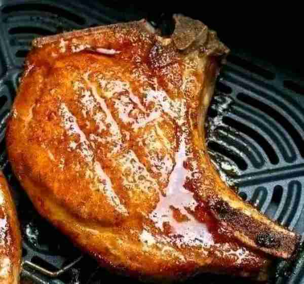Pork Chops🤤It turned out delicious! I love this quick & easy recipe and it’s a treat for Beginners....