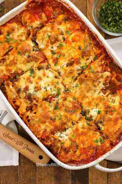 Comment RECIPE to get the recipe! Baked Spaghetti is a favorite casserole around here! Spaghetti is...