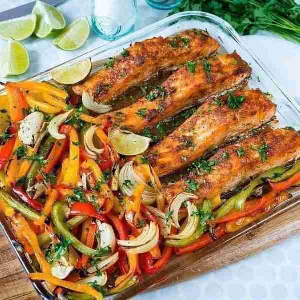 Sheet Pan Salmon Fajitas 🌶