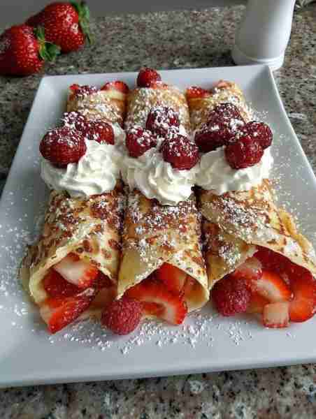 Ingredients (makes 6 crepes) Crepes 4 large eggs 2 oz cream cheese, softened 2 tbsp heavy cream 2 tb...