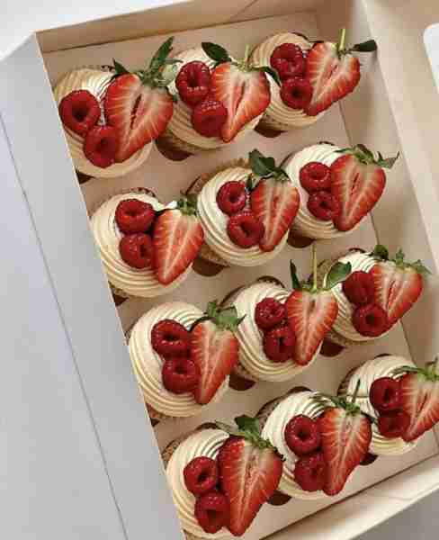 Berry cupcakes 🧁 😋