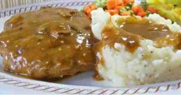 Smothered Hamburger Steak Ingredients ground beef 1 (8 ounce) can cream of mushroom soup 1 cup water...