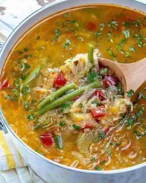 Overindulged lately?! Try this Quick & Simple Detox Soup to Reduce Bloat and Inflammation! I'm not...