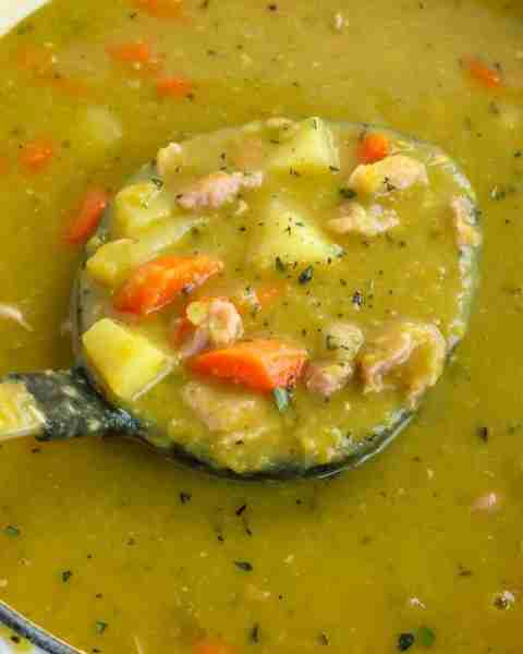 𝐓𝐎 𝐂𝐎𝐍𝐓𝐈𝐍𝐔𝐄 𝐑𝐄𝐂𝐄𝐈𝐕𝐈𝐍𝐆 𝐌𝐘 𝐑𝐄𝐂𝐈𝐏𝐄𝐒 𝐓𝐘𝐏𝐄 "𝐘𝐄𝐒". Hearty Split Pea Soup with Vegetables and Ham Ingredien...