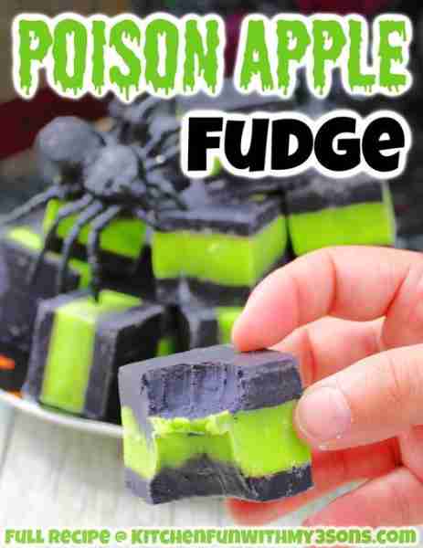Full Recipe 👇 POISON APPLE FUDGE - only 5-ingredients! 💚🖤🍏 This White Chocolate Fudge is Flavore...