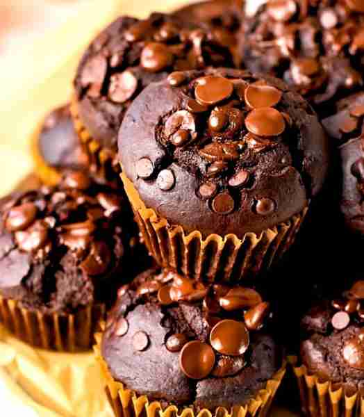 🧁 Sweet Potato Chocolate Muffins 🍫 What Makes Them Special: • Rich chocolate flavor with a subtle...