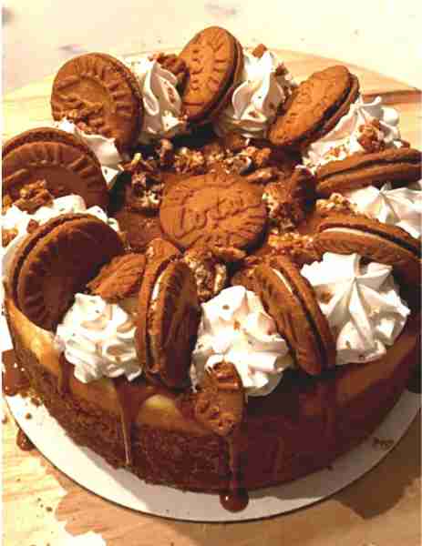 🍰 Lotus Biscoff Cream Caramel Round Cake (Original Recipe) ✨ What Makes It Special: • Crushed Lotu...