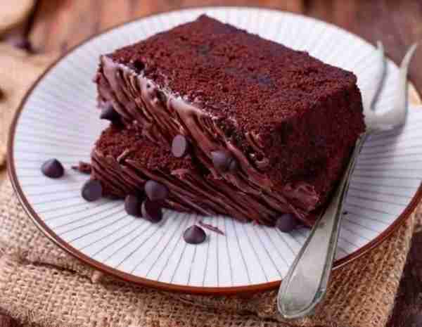 Brownies kukus Bahan: - 6 butir telur - 225 gr gula pasir - 1/2 sdt emusifier - 125 gr tepung terigu...