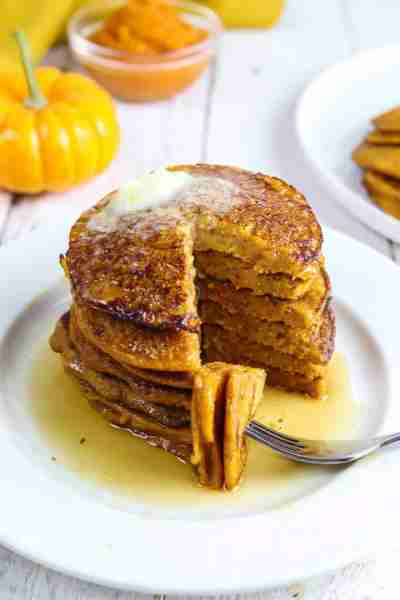 😍 Whole Wheat Pumpkin Pancakes 🥞 Get RECIPE in first comment below 👇