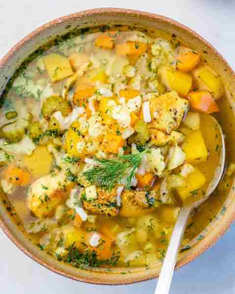Nourish your body and warm your soul with our hearty and healthy Chicken Cauliflower Rice Soup! <3...