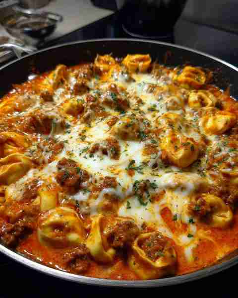 Creamy Italian Sausage Tortellini Ingredients: 1 lb Italian sausage (mild or spicy) 1 tablespoon oli...