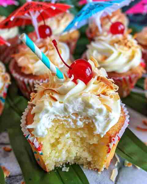 Piña Colada Cupcake Ingredients For the cupcakes: 1 ½ cups all-purpose flour 1 ½ tsp baking powder ¼...