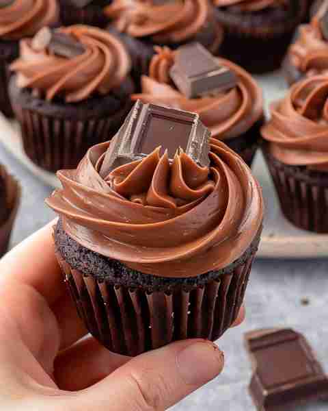 Nutella Bueno Cupcake Ingredients For the cupcakes: 1 ¼ cups all-purpose flour ¼ cup unsweetened coc...
