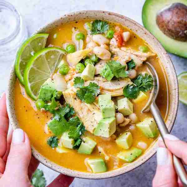 Oh to have this Crockpot Creamy Green Chile Chicken Soup for dinner! <3 This version is pretty easy...