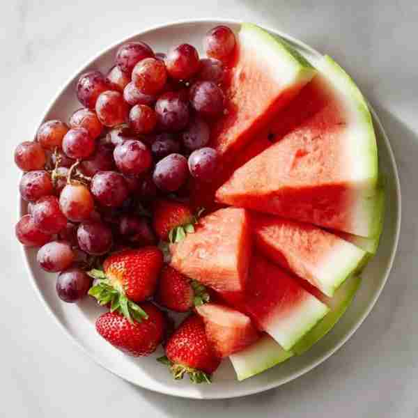 🍉 Summer Fruit Platter with Watermelon, Grapes & Strawberries Ingredients 2 cups seedless red grape...