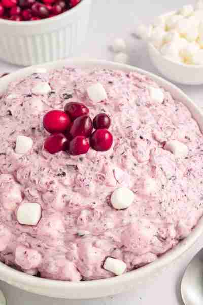 Easy Cranberry Fluff Salad! 💖 This is one dish that is expected to be on our Holiday Dinner Table e...
