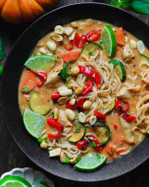 Thai Red Curry Chicken Noodle Soup.🫑🌶️