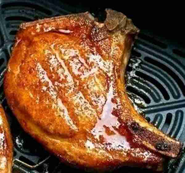 Pork Chops🤤It turned out delicious! I love this quick & easy recipe and it’s a treat for Beginners....
