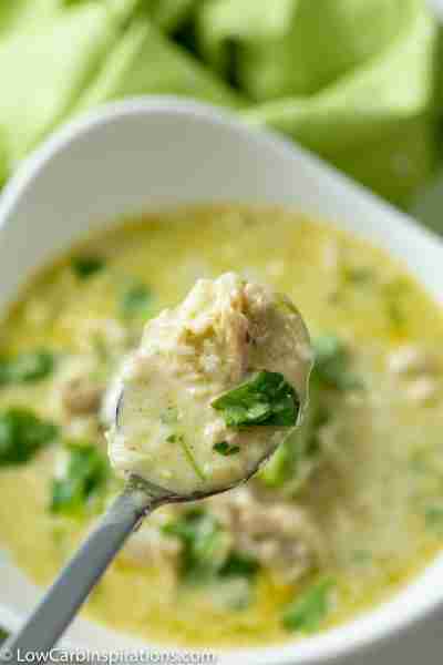 Slow cooker + Tex-Mex vibes = this Creamy Green Enchilada Chicken Soup for your fall dinner lineup h...