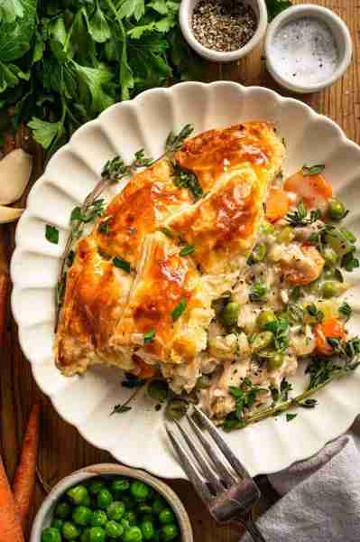 🥕🫛 Puff Pastry Chicken Pot Pie in a Cast Iron Skillet, with NO-BOTTOM CRUST.🥕🫛 Only TOP store-bo...